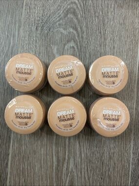 6X Maybelline Dream Matte Mousse Foundation - Natural Beige 💐 FIRM PRICE 💐